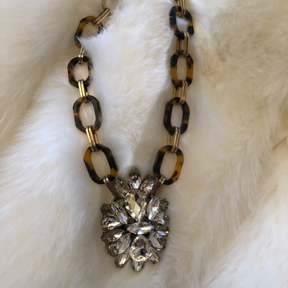 Tortoise and gem pendent necklace